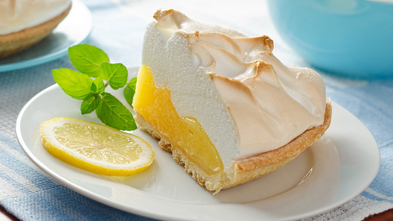 NOW BAKING: LEMON MERINGUE PIE