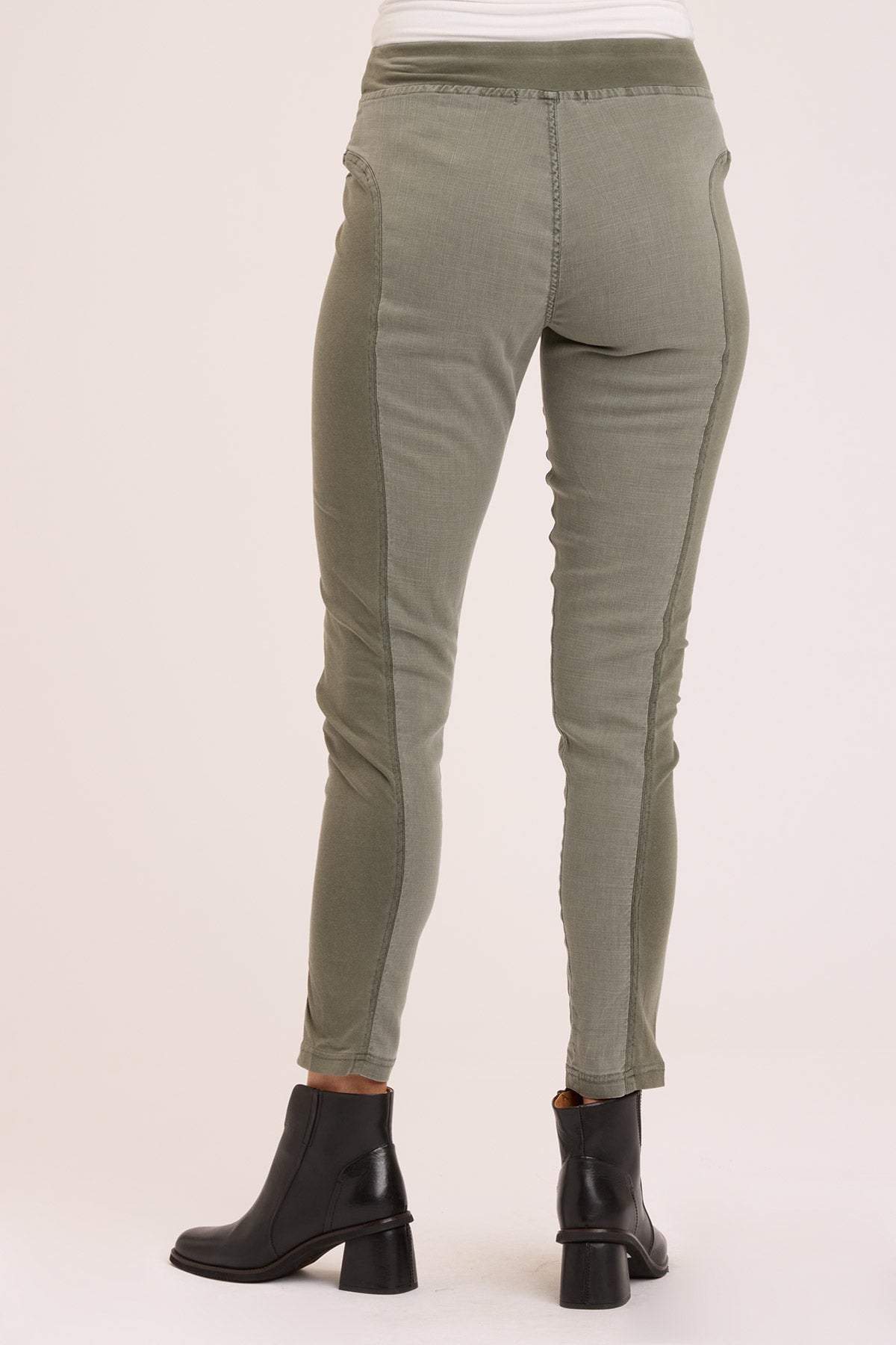 Core by Wearables Twill Alexa Legging 