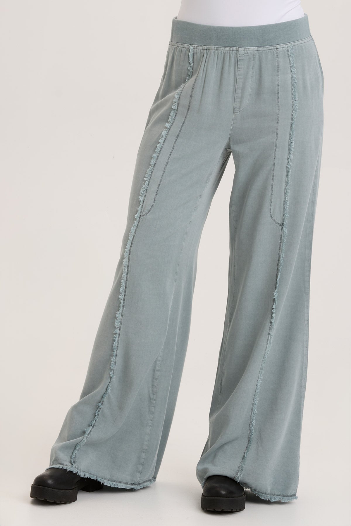 Wearables Twill Beach Trouser 