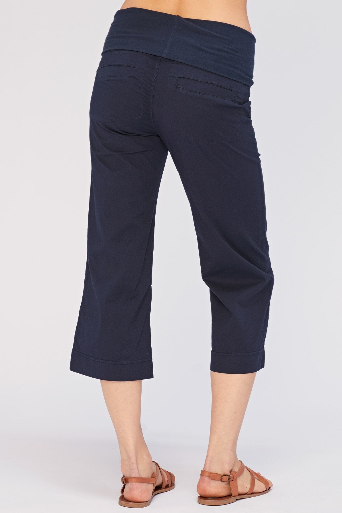 Wearables 4-Pocket Fold Over Crop 